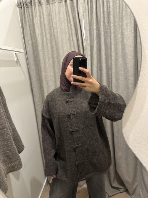 SWEATER VEST - BROWN