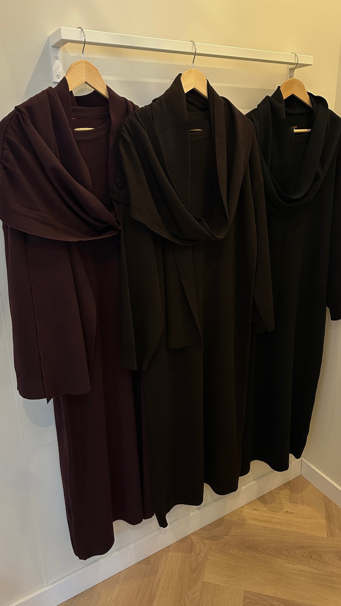 KNITTED SCARF DRESS - BLACK - Afbeelding 4