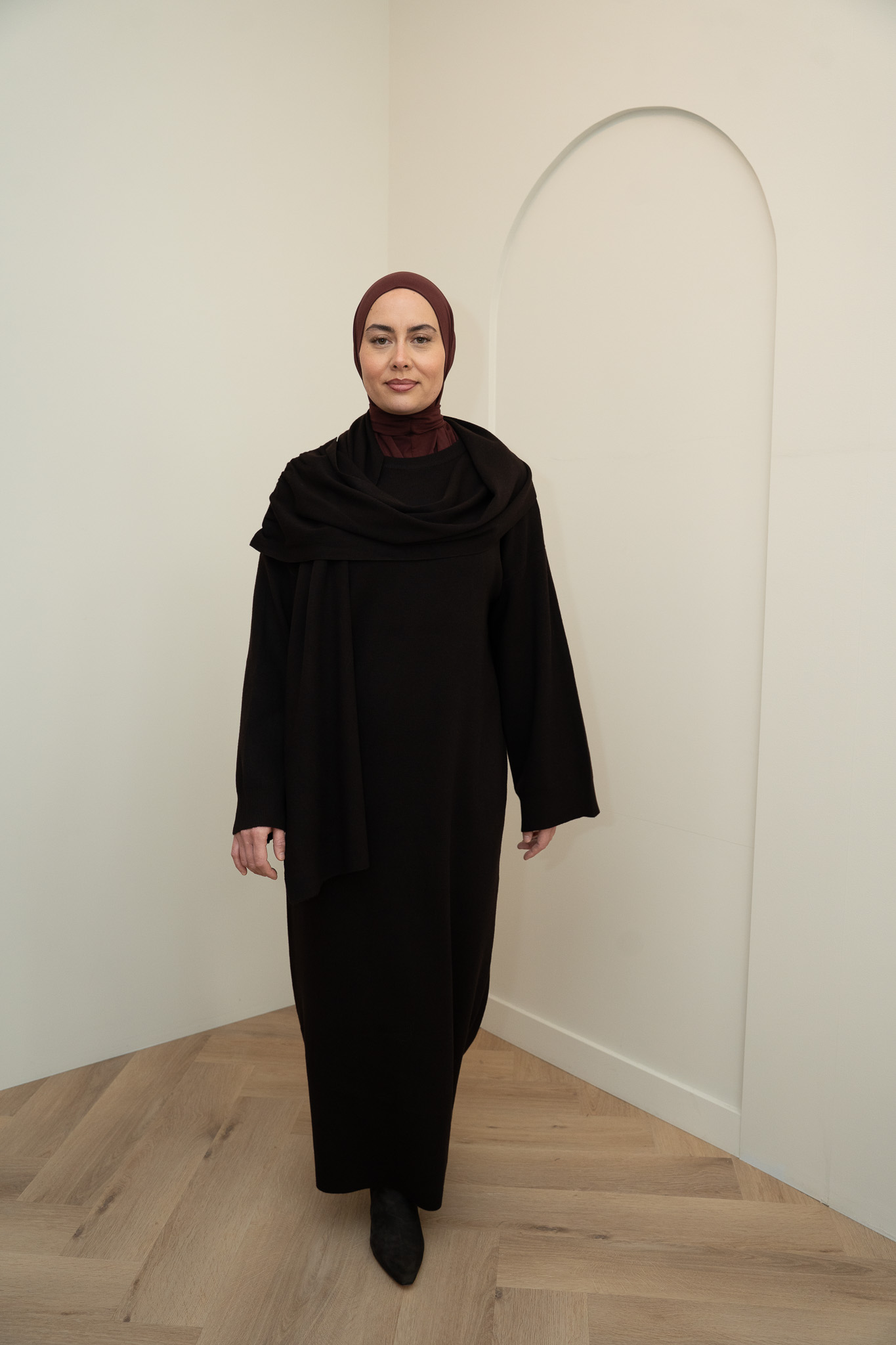 KNITTED SCARF DRESS - BLACK