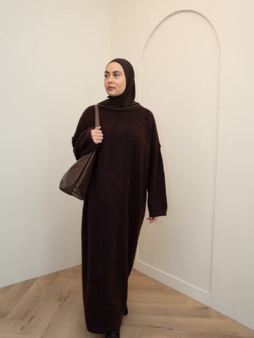 KNITTED COMFY DRESS - AUBERGINE