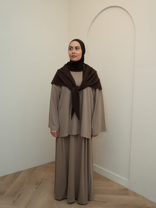 KNITTED TRIANGLE SCARF - DEEP BROWN - Afbeelding 2